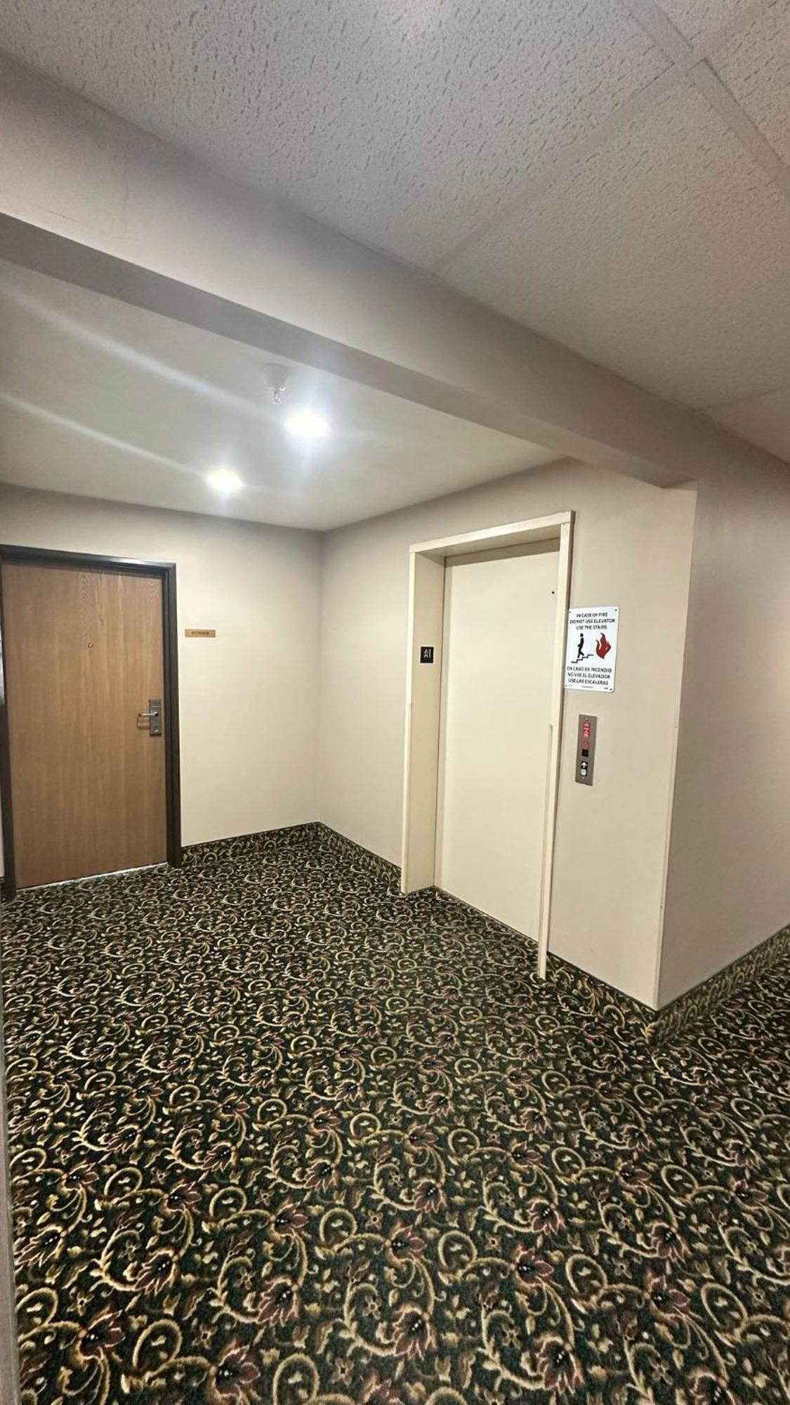 Burgundy Inn & Suites By Oyo El Paso Dış mekan fotoğraf