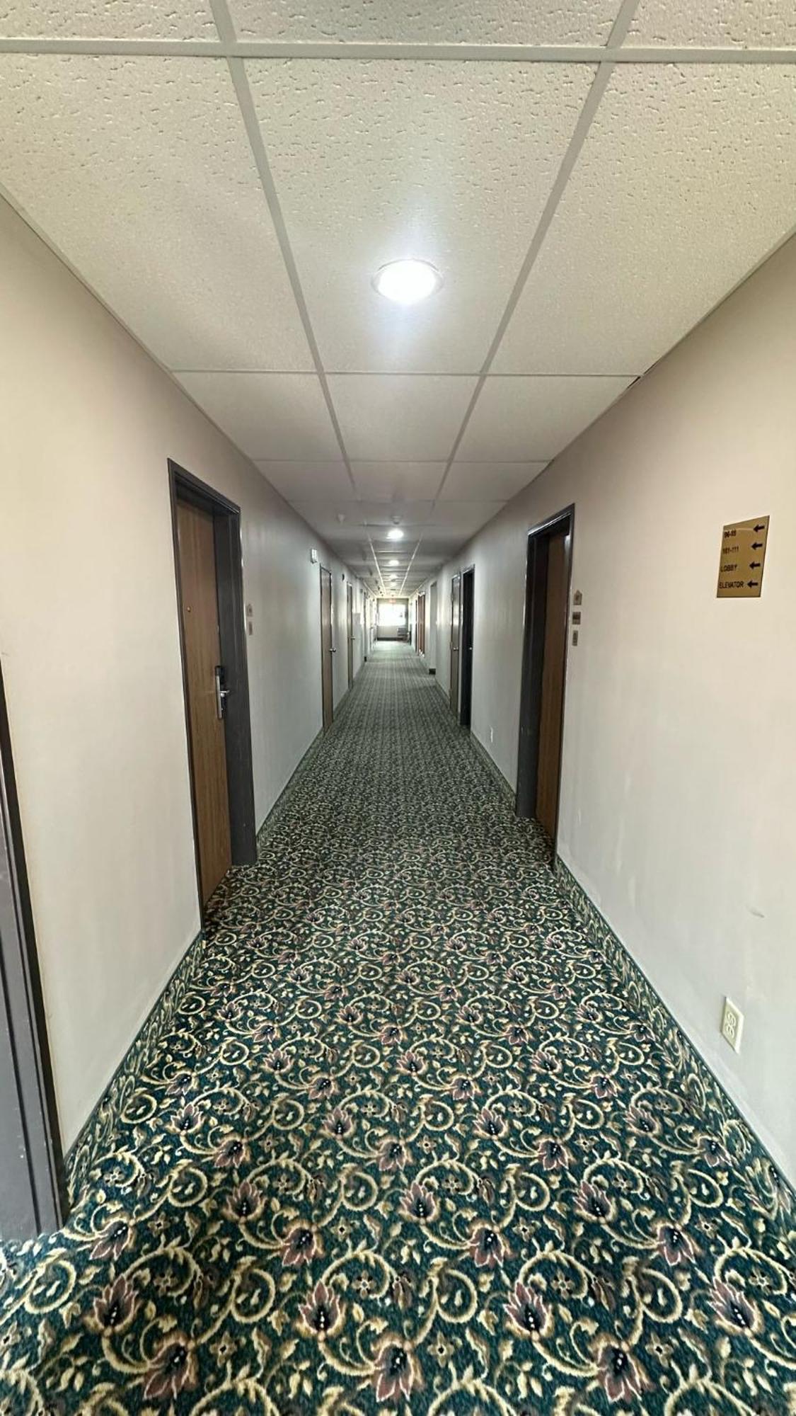 Burgundy Inn & Suites By Oyo El Paso Dış mekan fotoğraf